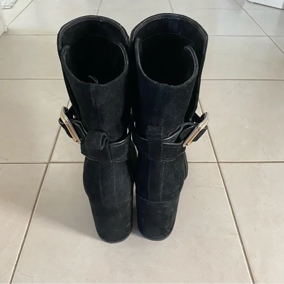 Vince Camuto Genuine Suede Black Booties. Size 6.5 - Picture 5 of 6